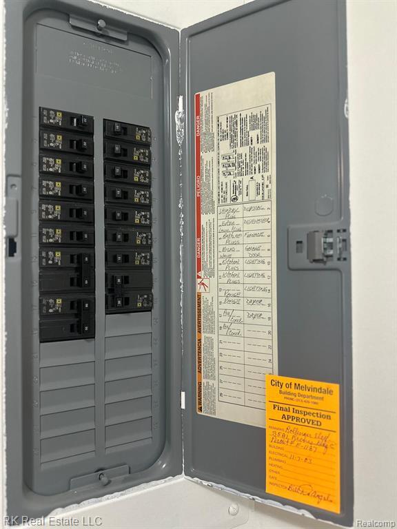 Building Photo - 3581 Reeves Dr