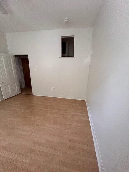 Bedroom - 979 N Lawrence St