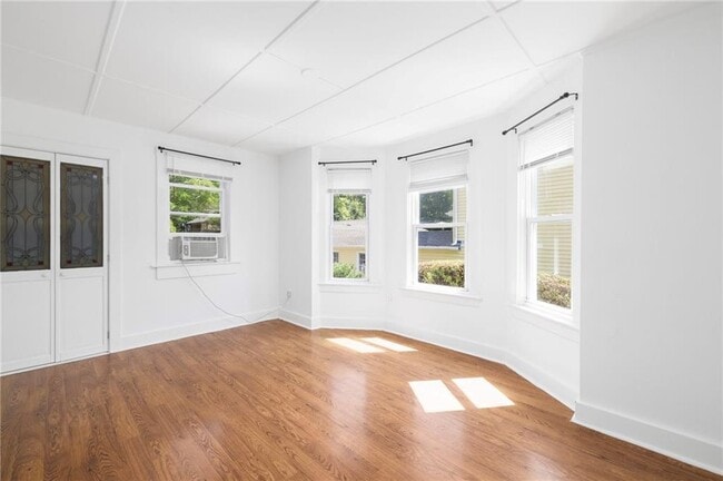 Building Photo - 272 Boulevard