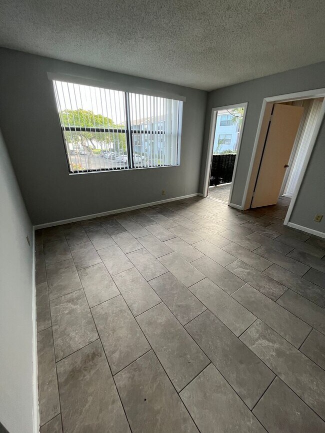 Building Photo - ONE BEDROOM ONE BATHROOM! WATERFRONT COMMU...