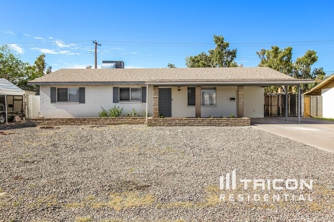 Primary Photo - 1649 W Pueblo Ave