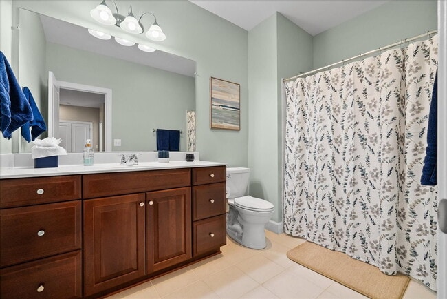 Building Photo - Elegant Single-Family Residence with Upscale Finishes in Amenity-Rich Community