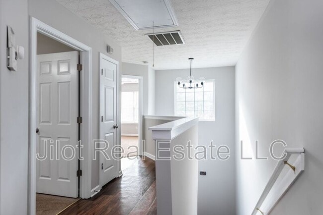 Building Photo - 218 Matthew Ln