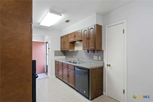 Building Photo - 130 Algarita Rd