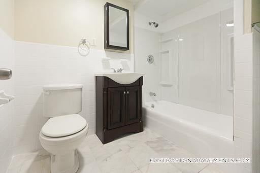 Building Photo - 28 Monmouth St