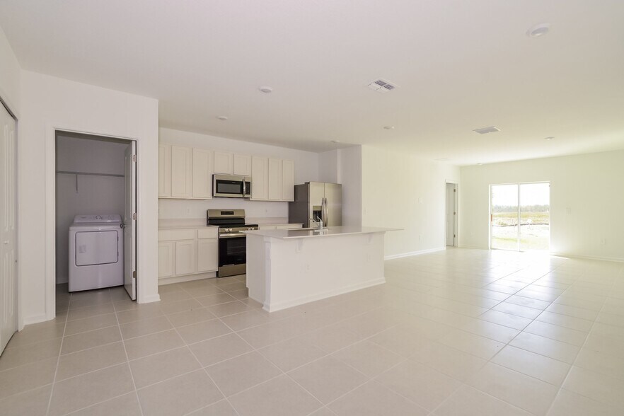 Building Photo - 4409 River Beacon Blvd