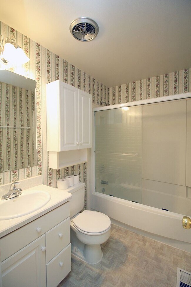 Building Photo - 5764 SW Kimball Ct