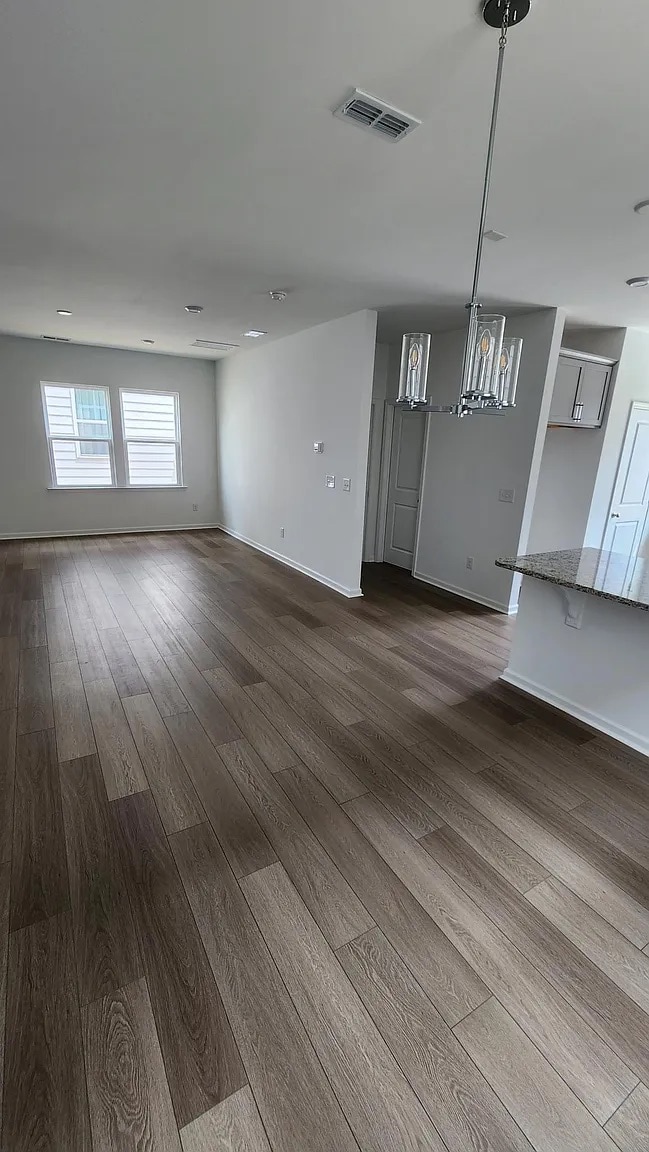 Building Photo - Room in House on Godwit Ln