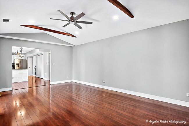 Building Photo - 1161 Hampton Ln