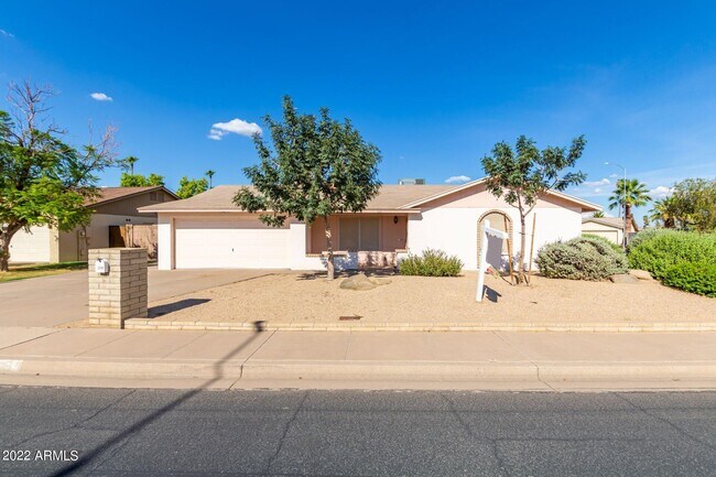 Primary Photo - 2245 S Emerson