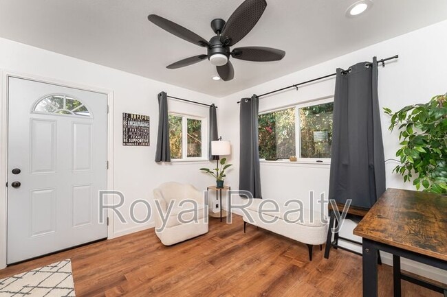 Building Photo - 72 Keala Pl