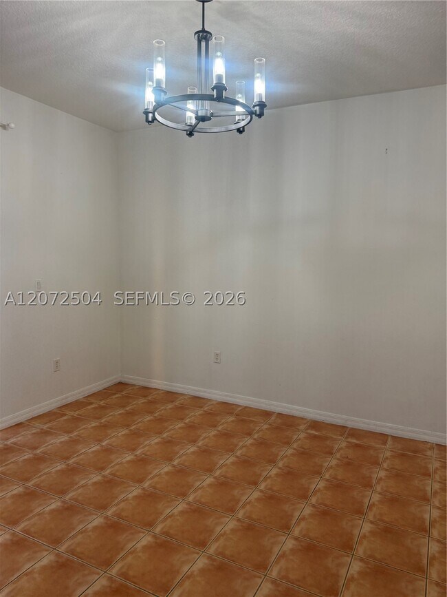 Building Photo - 700 SW 106th Ave