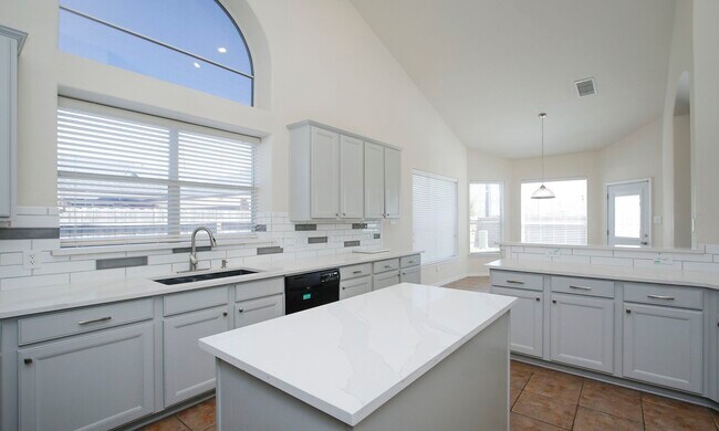 Building Photo - 17935 Gable Oak Ln