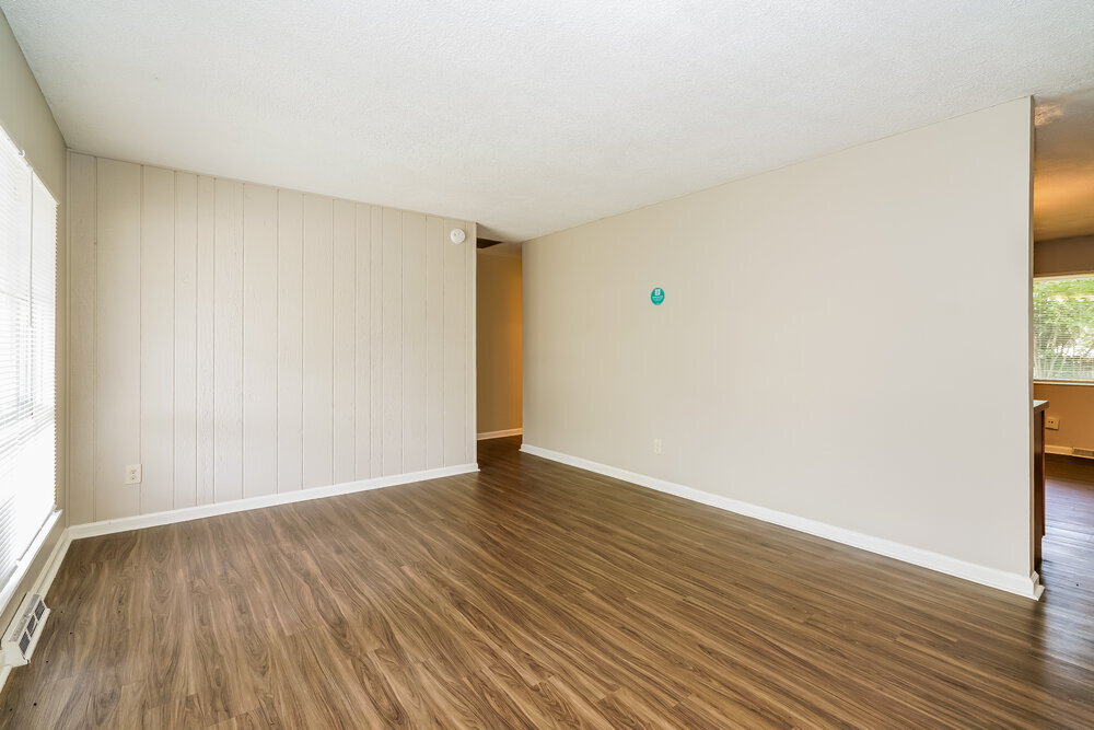 Building Photo - 202 Fenster Dr