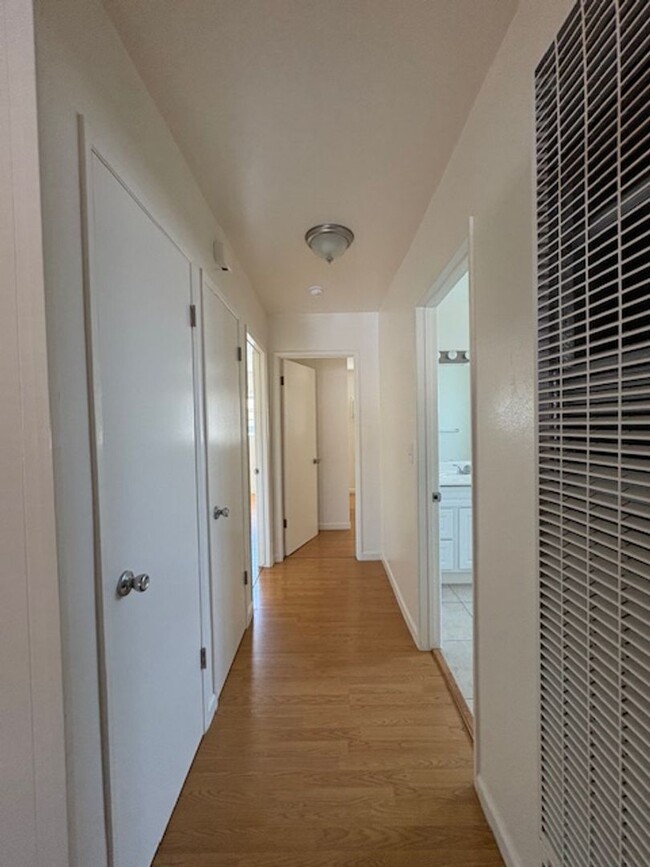 Building Photo - La Mar 4-Plex (25280) (DD)