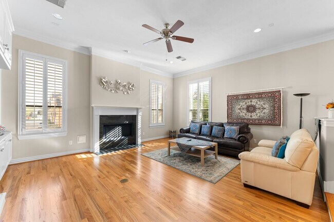 Building Photo - 9910 Orchard Ct