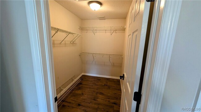 Building Photo - 5333 W Customer Ct