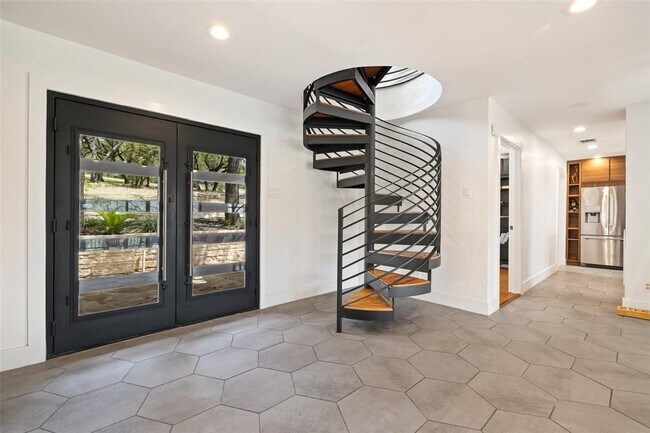 Building Photo - 7903 Entrada Cove