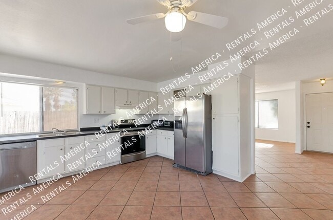 Building Photo - 2745 S Pace W Dr