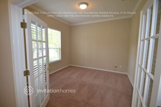 Building Photo - 11121 Apple Blossom Trail W