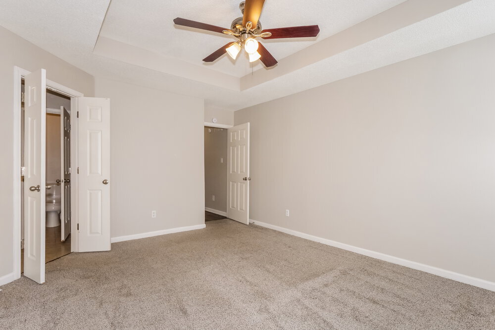 Building Photo - 8432 Creek Front Dr