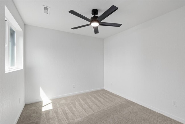 Building Photo - 2015 W 9th Ave