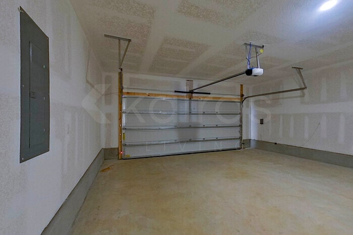 Building Photo - 132 Swallowtail Ln