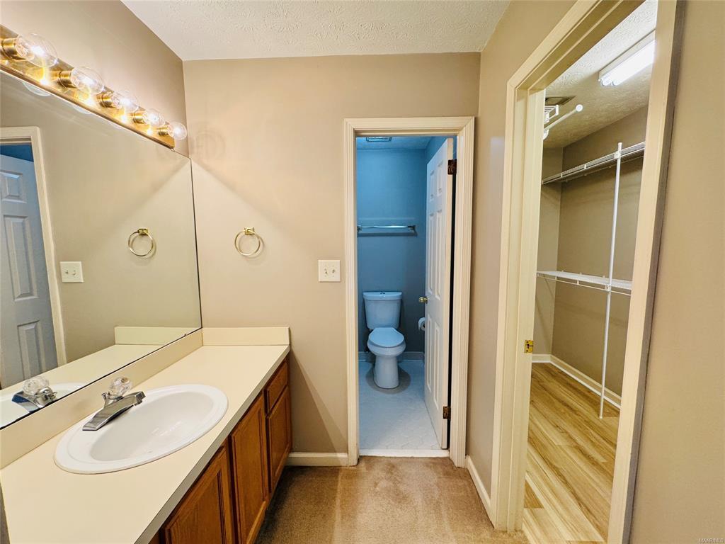 Building Photo - 6008 Woodrun Ct