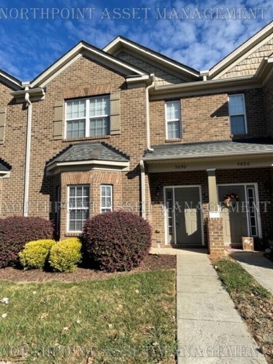 Primary Photo - Spacious 3-bedroom, 2.5-bath home