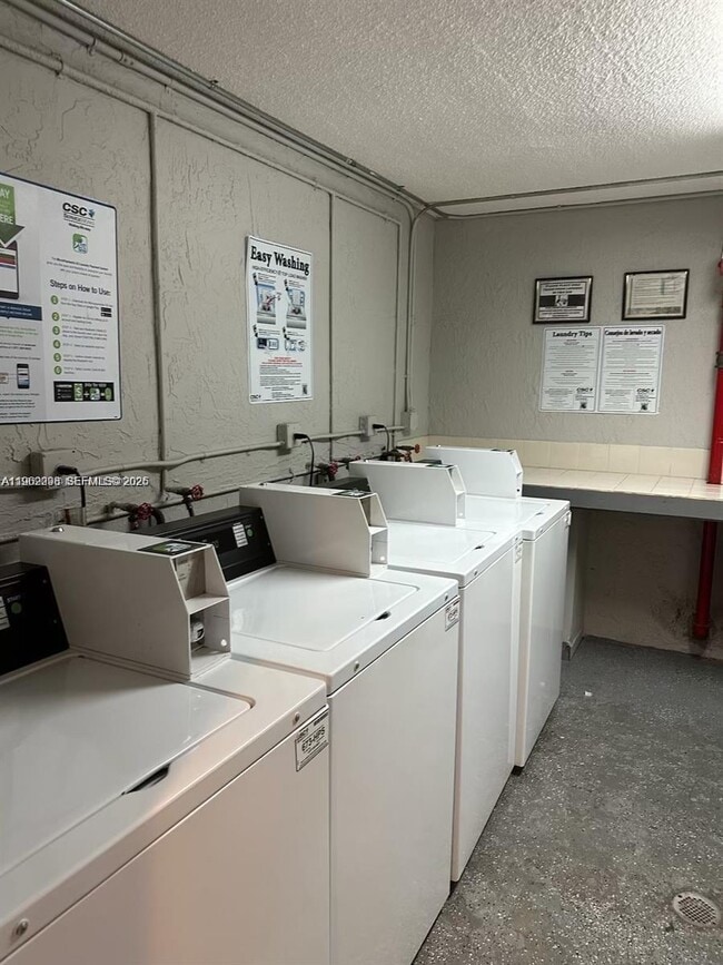 Building Photo - 210 SW 11th St