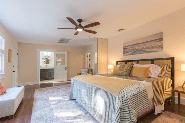 Building Photo - 917 E Broad St