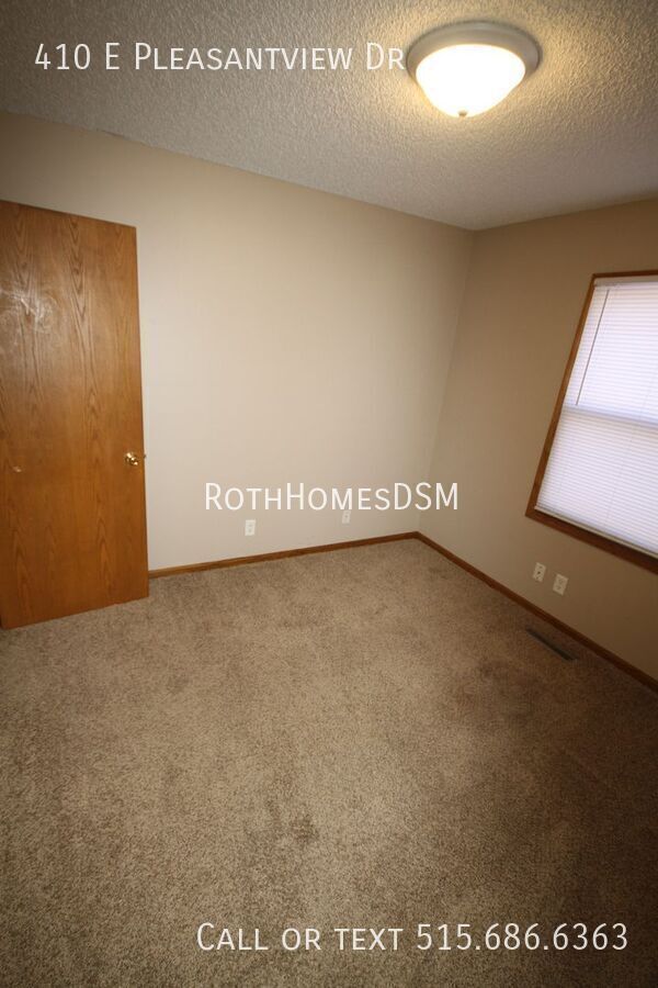 Building Photo - 410 E Pleasant Vw Dr