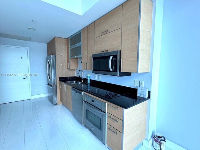 Building Photo - 60 SW 13th St