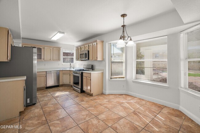 Building Photo - 12280 Red Sun Dr