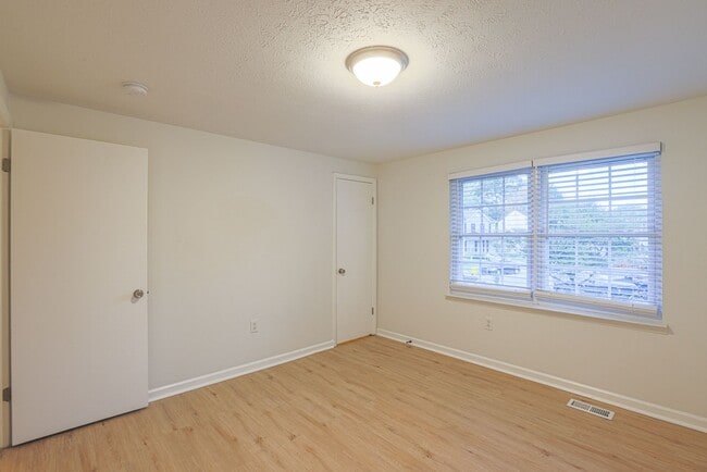 Building Photo - 8096 Castle Rock Ct