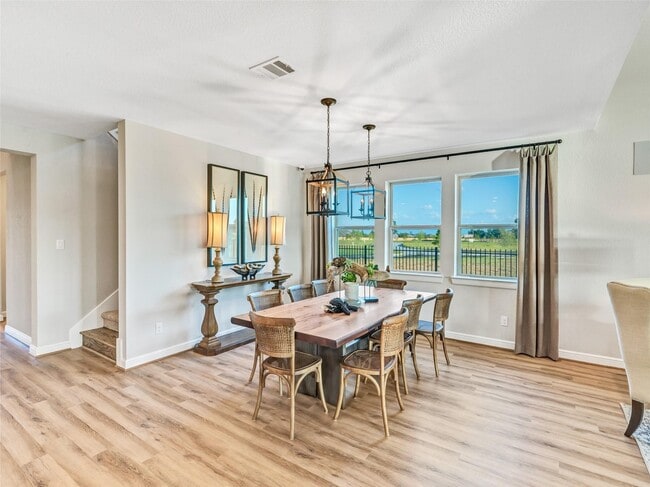 Building Photo - 11 Shumard Oak Dr