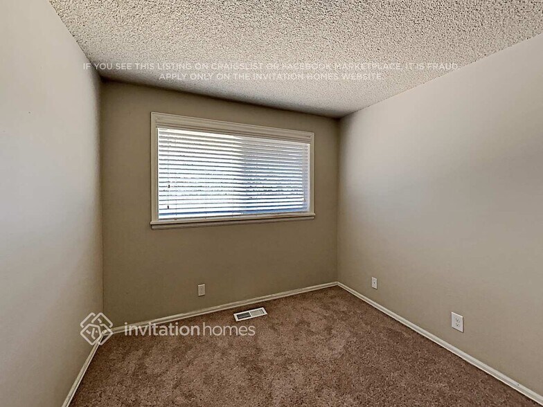 Building Photo - 3802 SW 326th St