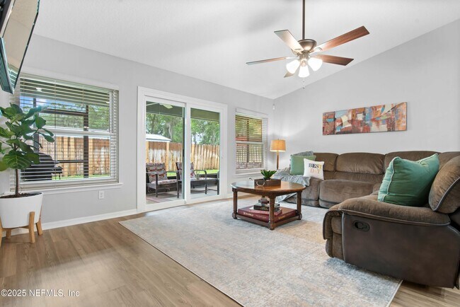 Building Photo - 2650 Kermit Ct