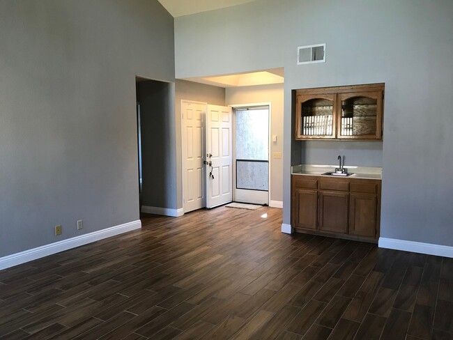 Building Photo - 3 Bed 2 Bath House in El Cajon - Brand New...