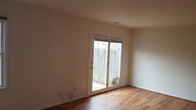 Building Photo - Great 3 bedroom in Leesburg