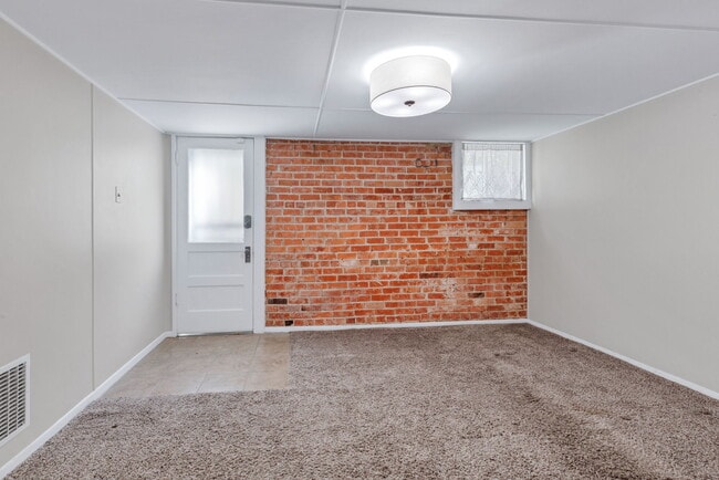 Building Photo - 3135 W 44th Ave