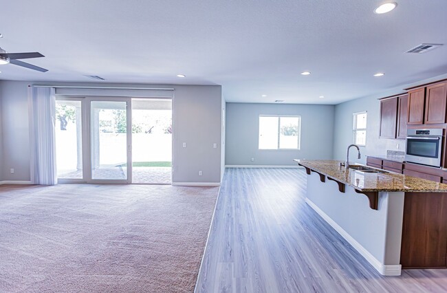Building Photo - Beautiful Home in a Gated Community