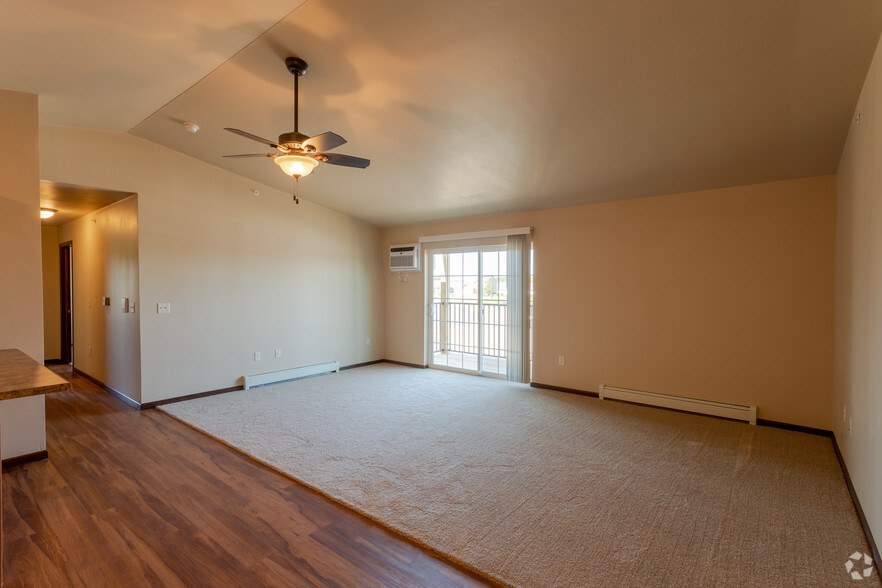 Living Room - 1242 Mountain Bay Dr