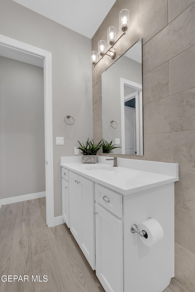 Building Photo - 14608 Pebble Hills Blvd