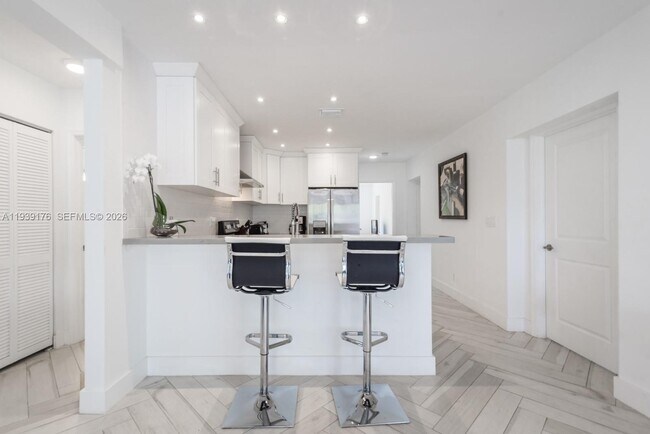 Building Photo - 44 NW 40th St