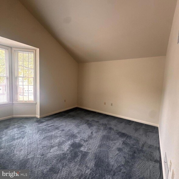 Building Photo - 4282 Wimbledon Dr