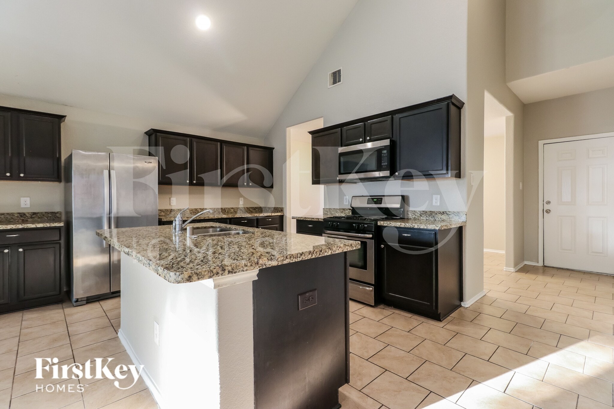 Building Photo - 21699 Horseshoe Dr