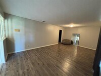 Building Photo - 105 Stiles Dr