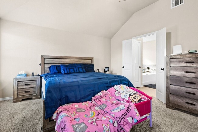 Building Photo - 907 Hickok Dr