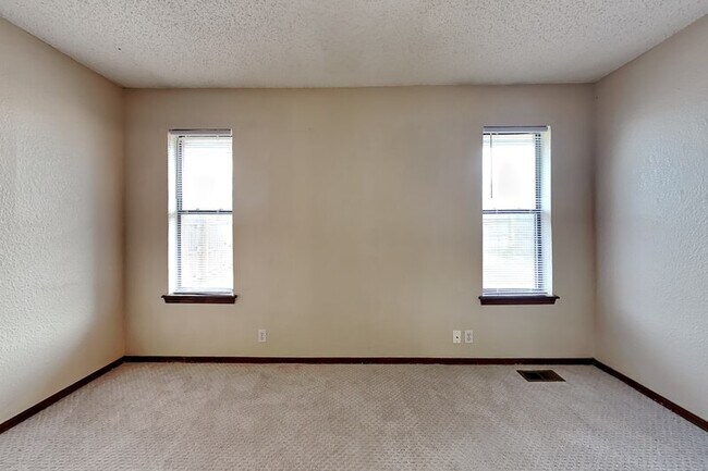 Building Photo - 2200 Sandy Creek Trail